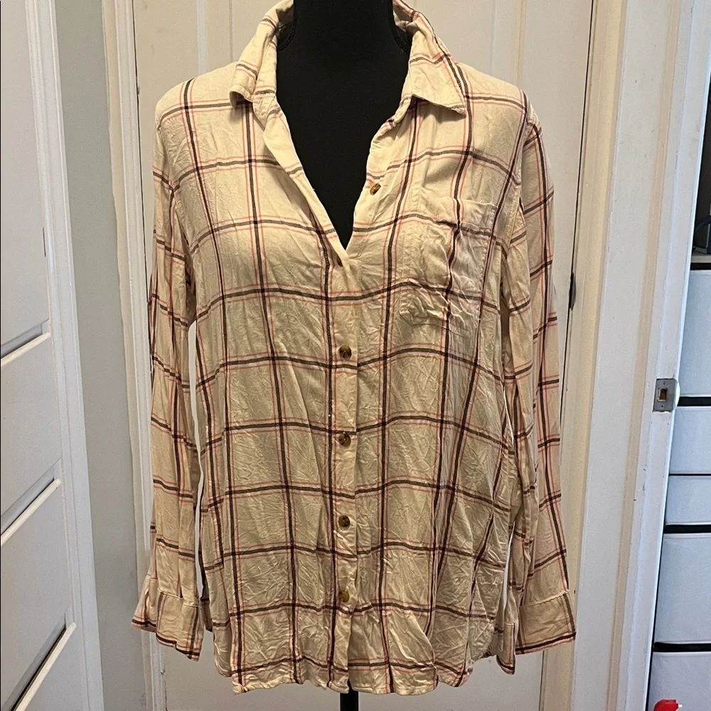 Old navy Women's Cream Plaid Button-Front Shirt Top - Picture 1 of 7